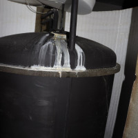 Boiler undicht Wasserschaden.