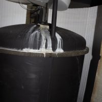Boiler undicht Wasserschaden.