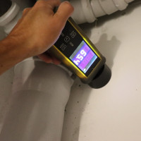 Feucht Wand nach Wasserschaden